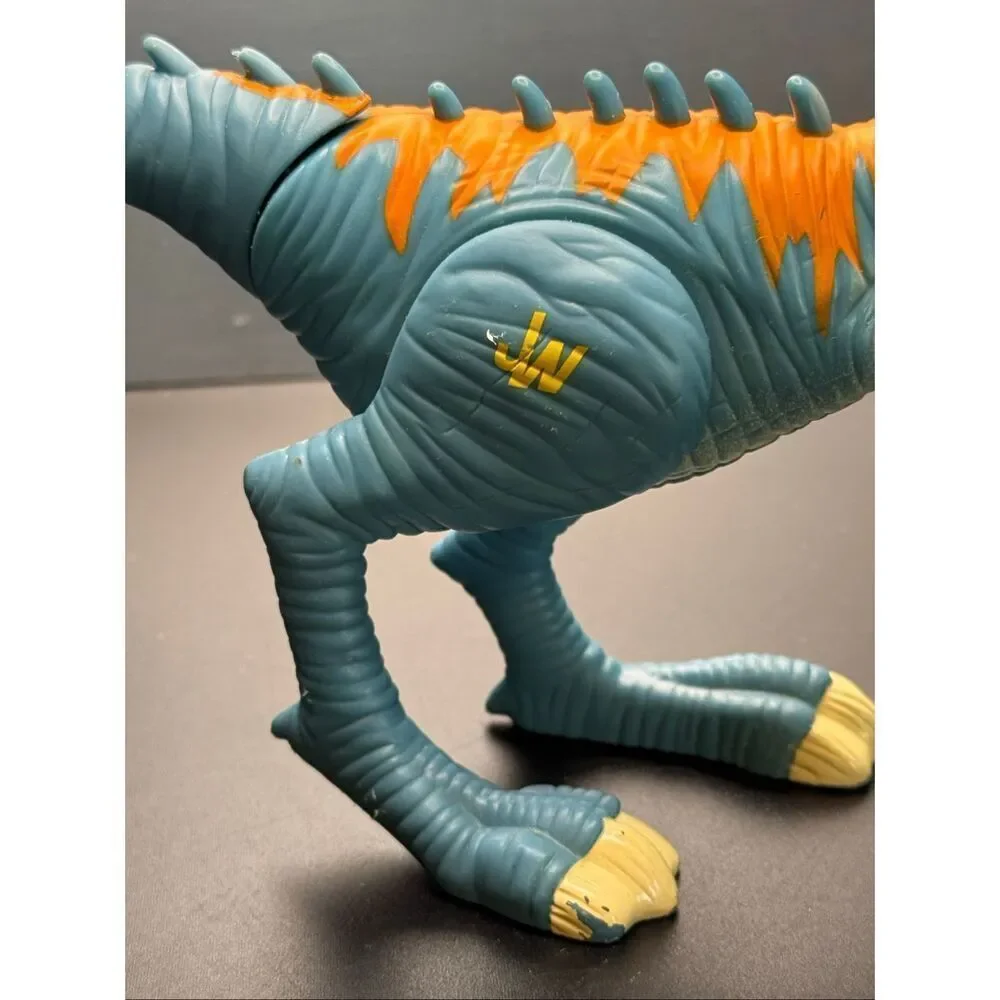 Playskool Heroes Jurassic World SFX Dilophosaurus JW Park Dinosaur Light Up Eyes